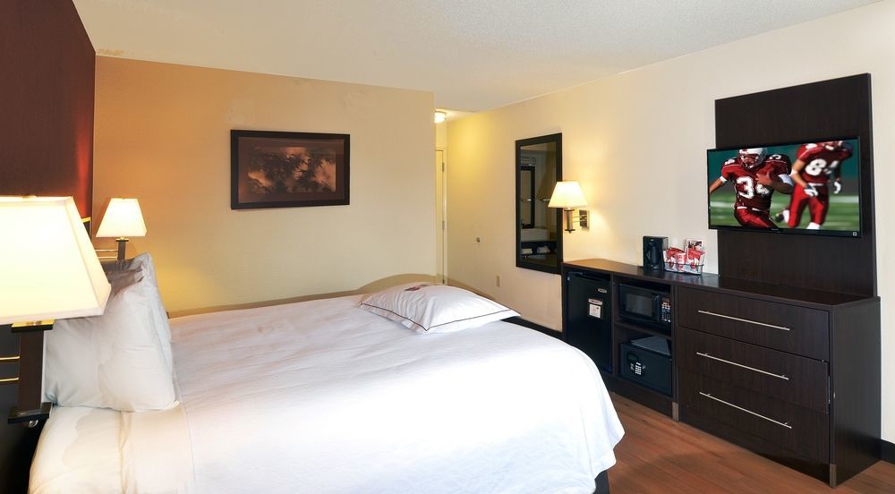 Red Roof Inn Plus + Phoenix West Exterior foto